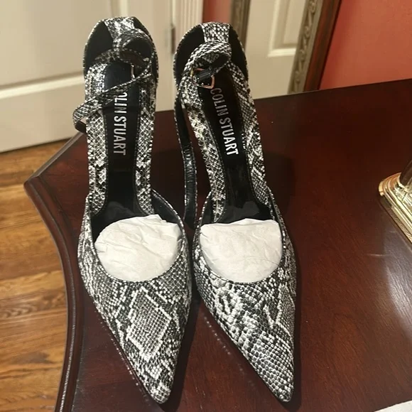 Shoes Victoria Secret’s/Stuart Collin Size: 8.50 - Picture 2 of 7